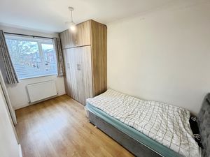 Bedroom - click for photo gallery